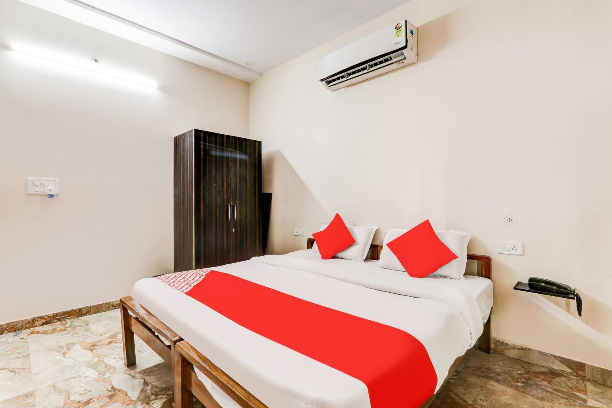 Oyo Flagship Raghuvar Palace Hotel Lucknow Luaran gambar