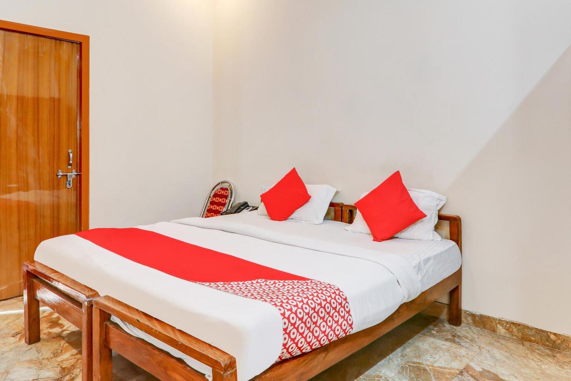 Oyo Flagship Raghuvar Palace Hotel Lucknow Luaran gambar