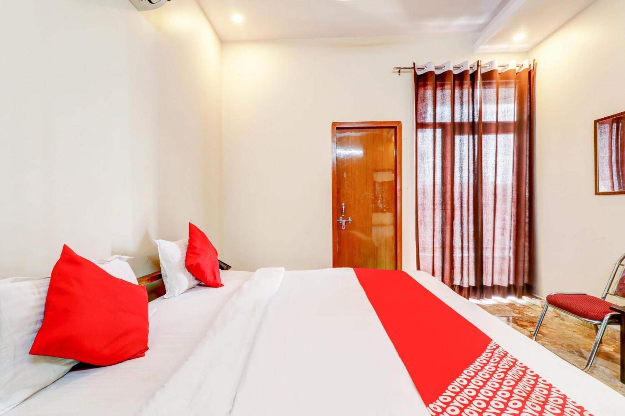 Oyo Flagship Raghuvar Palace Hotel Lucknow Luaran gambar