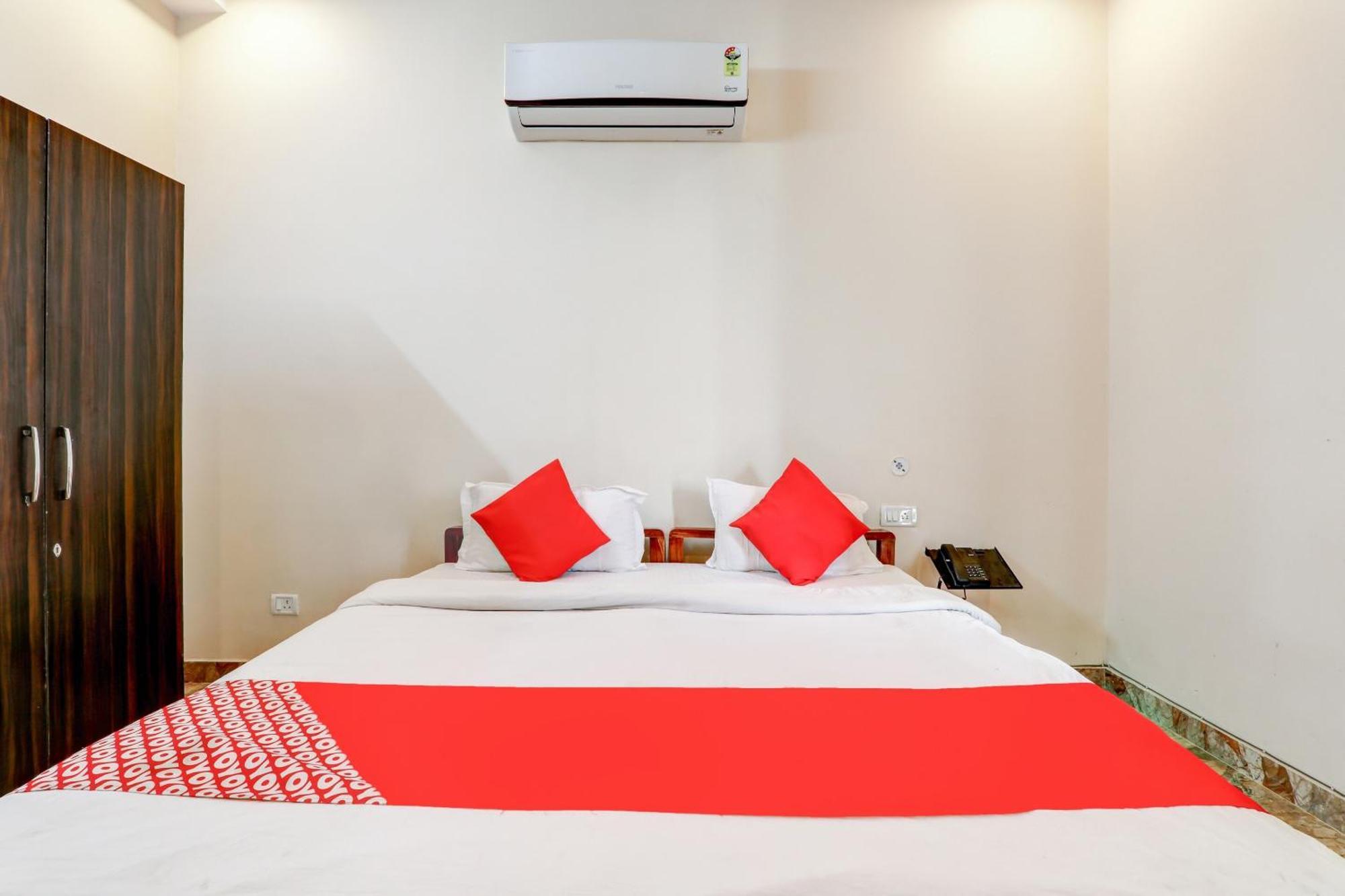 Oyo Flagship Raghuvar Palace Hotel Lucknow Luaran gambar