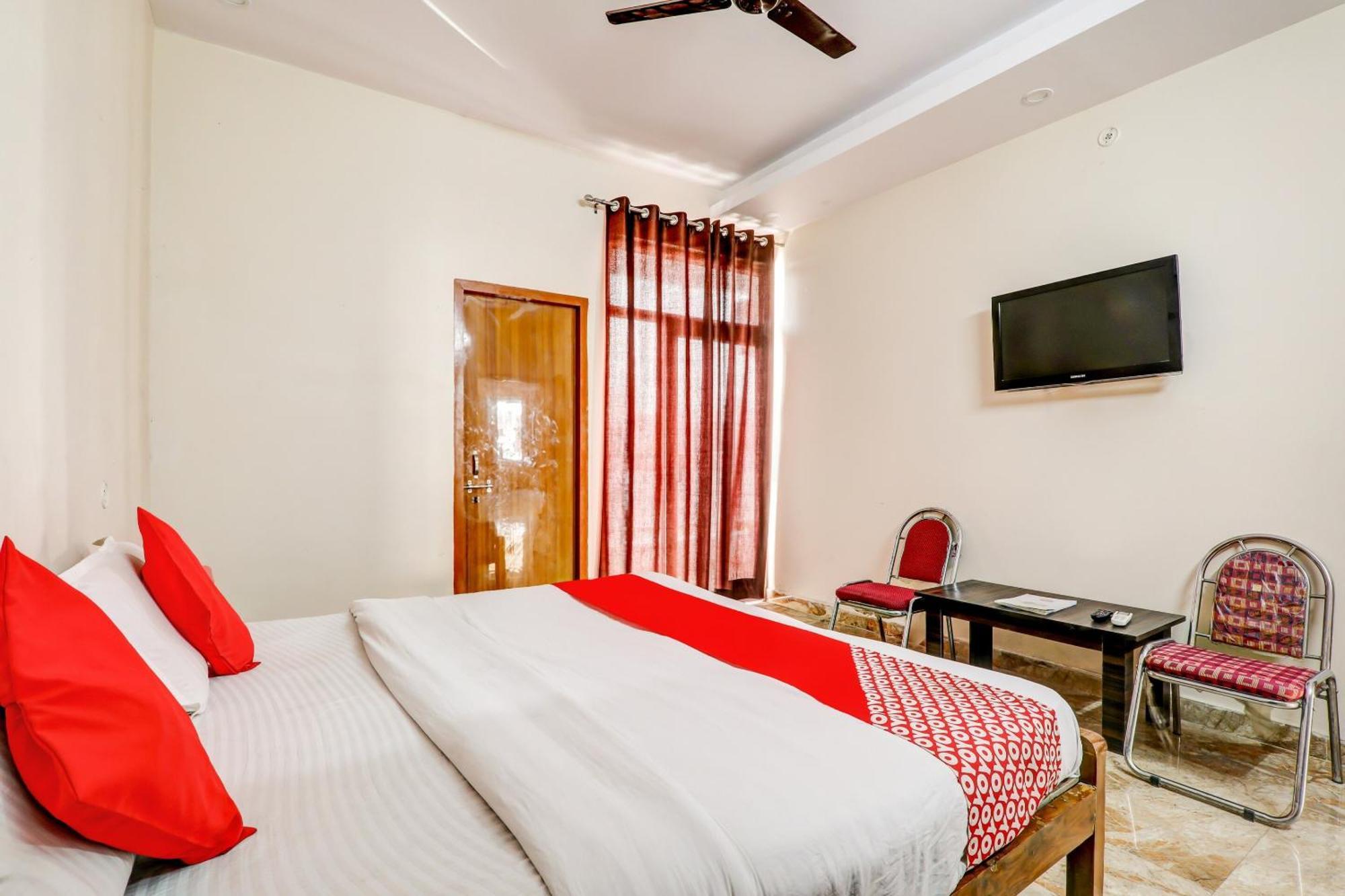 Oyo Flagship Raghuvar Palace Hotel Lucknow Luaran gambar